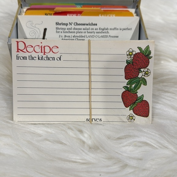 Vintage Land O’Lakes Butter Recipe Box with Recipes - Picture 4 of 6